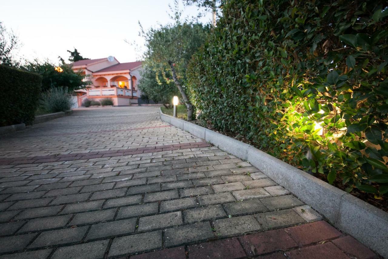 Holiday Home Antonio Dracevac Ninski Екстериор снимка