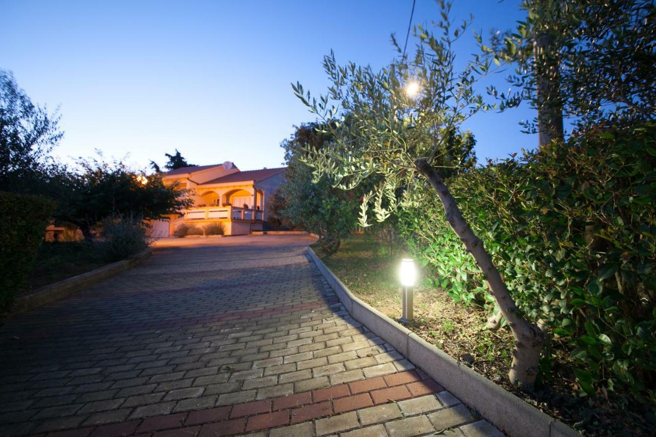 Holiday Home Antonio Dracevac Ninski Екстериор снимка